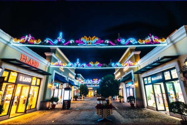 商业街区新风潮,主题美陈C位出